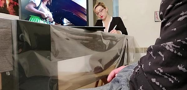 trendsI pull my cock out in front of the secretary .. She surprises me when I cum!!